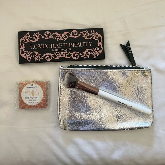 Various Makeup Bundle - Picture 2 of 10